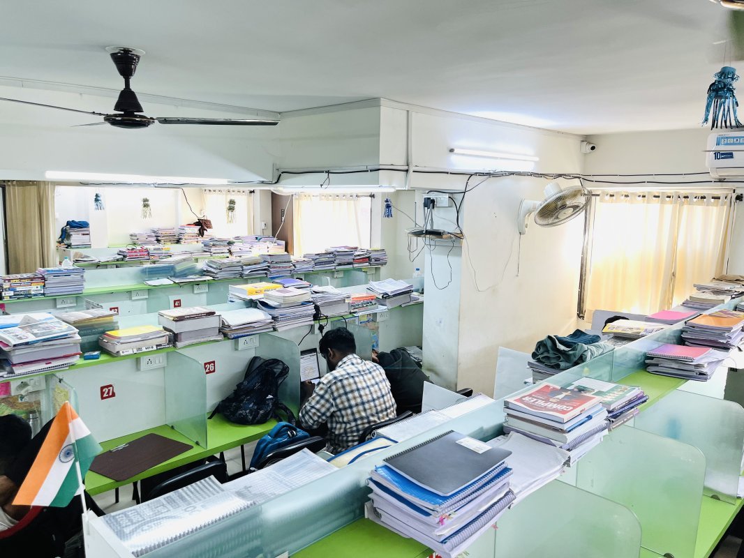 Omkareshwar Abhyasika (study room)