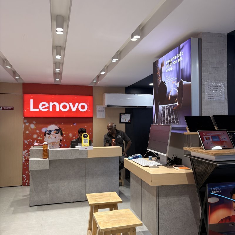 Lenovo exclusive store